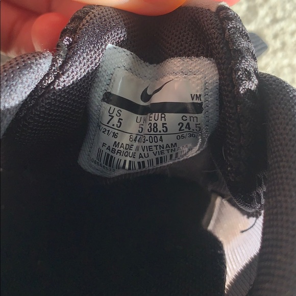 Nike running shoes - Picture 7 of 9